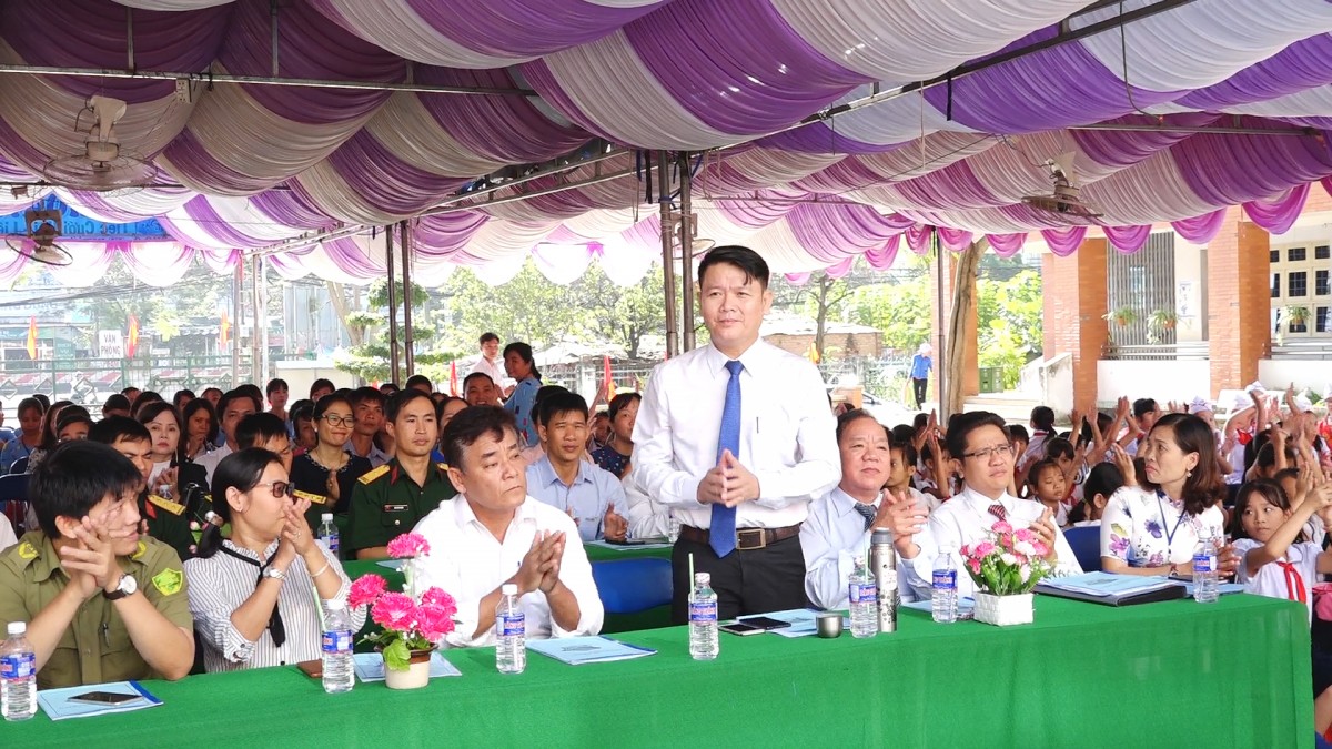 00000.00_36_08_06.Still003