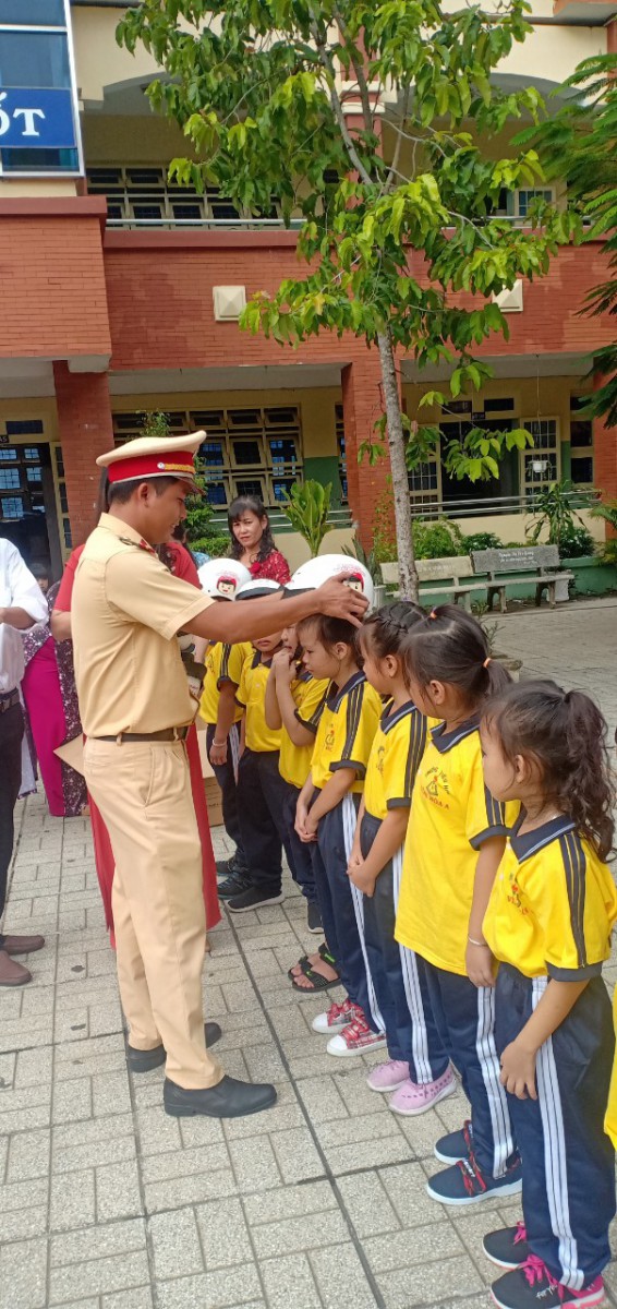 6d98534dff8300dd599214