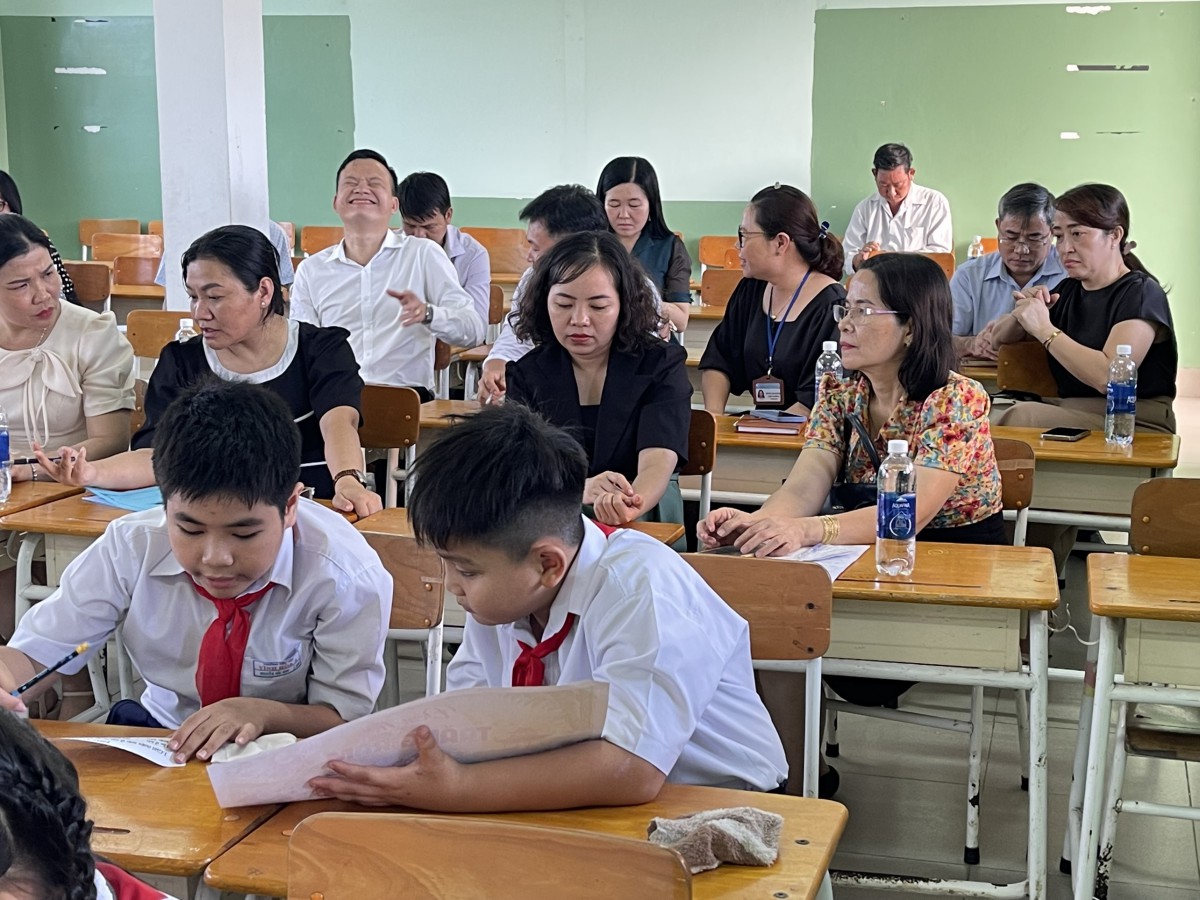 z4283158249981_e3cd9a2f7ee8c47cedadcb1ff4cb17f6