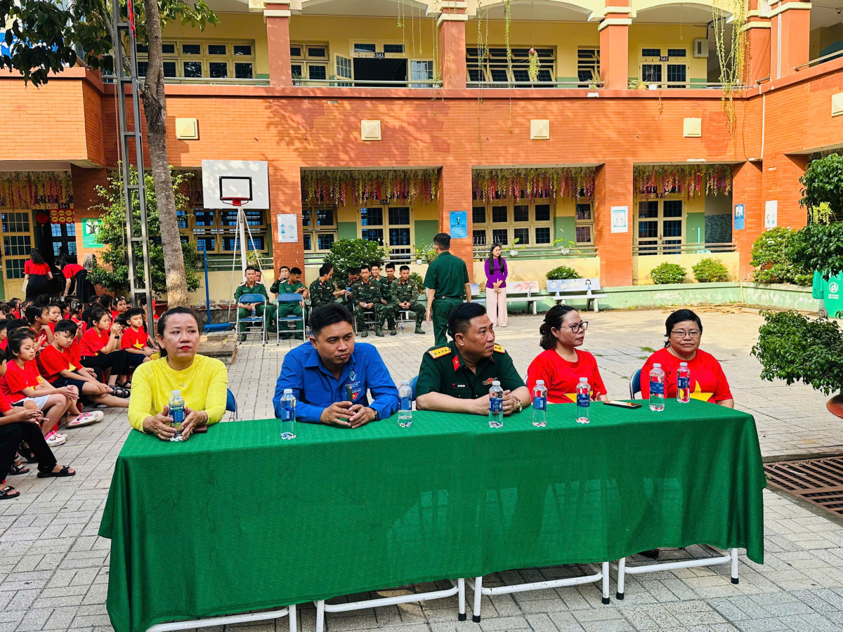 z6533211359806_84cde189fd33615f4f483f1a2c38be46